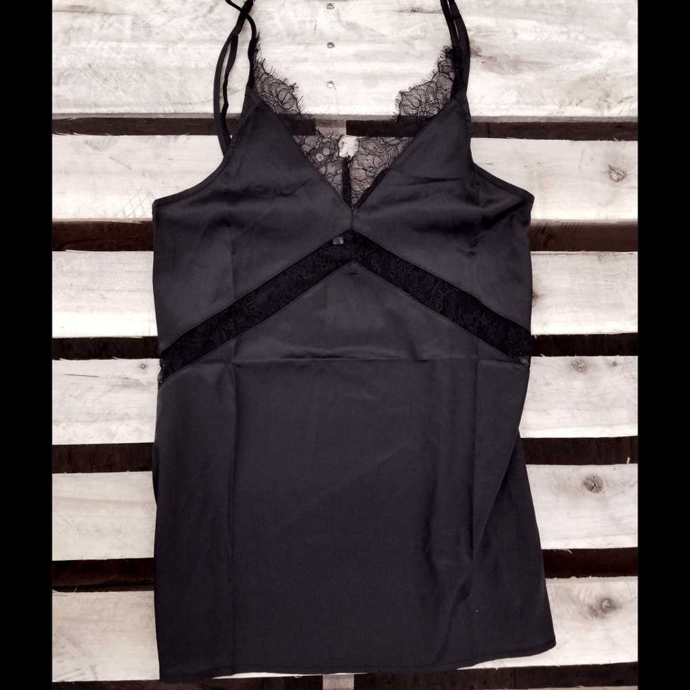 FREE WHEN YOU BUNDLE Worn once black slip
